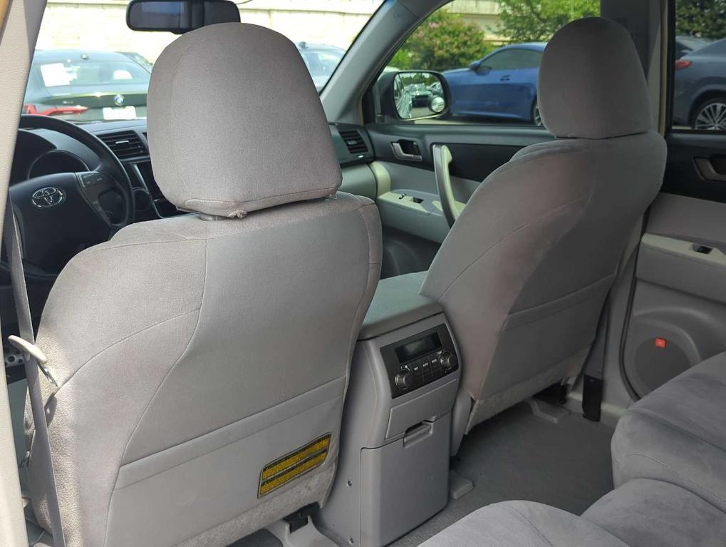 used 2008 Toyota Highlander car, priced at $6,995