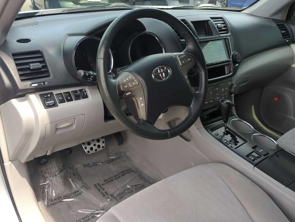 used 2008 Toyota Highlander car, priced at $6,995