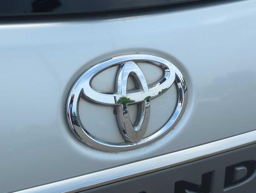 used 2008 Toyota Highlander car, priced at $6,995