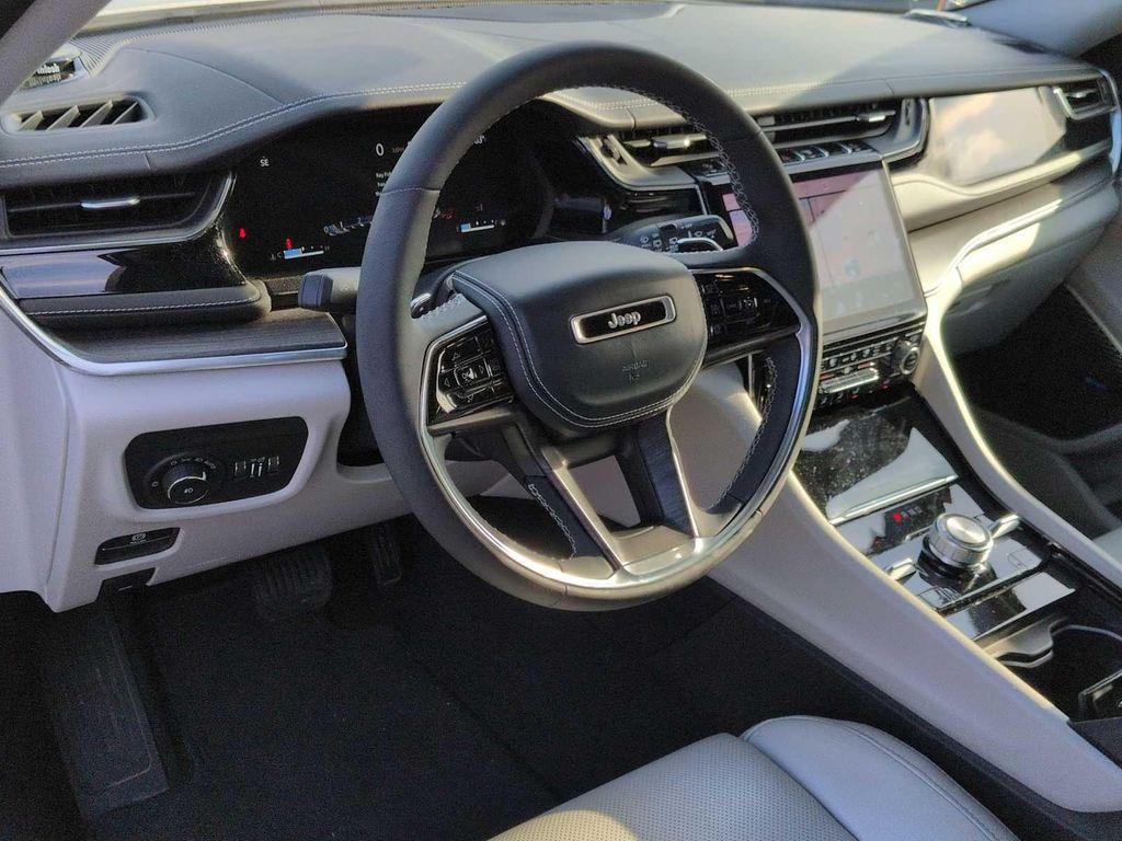 used 2023 Jeep Grand Cherokee car, priced at $37,096
