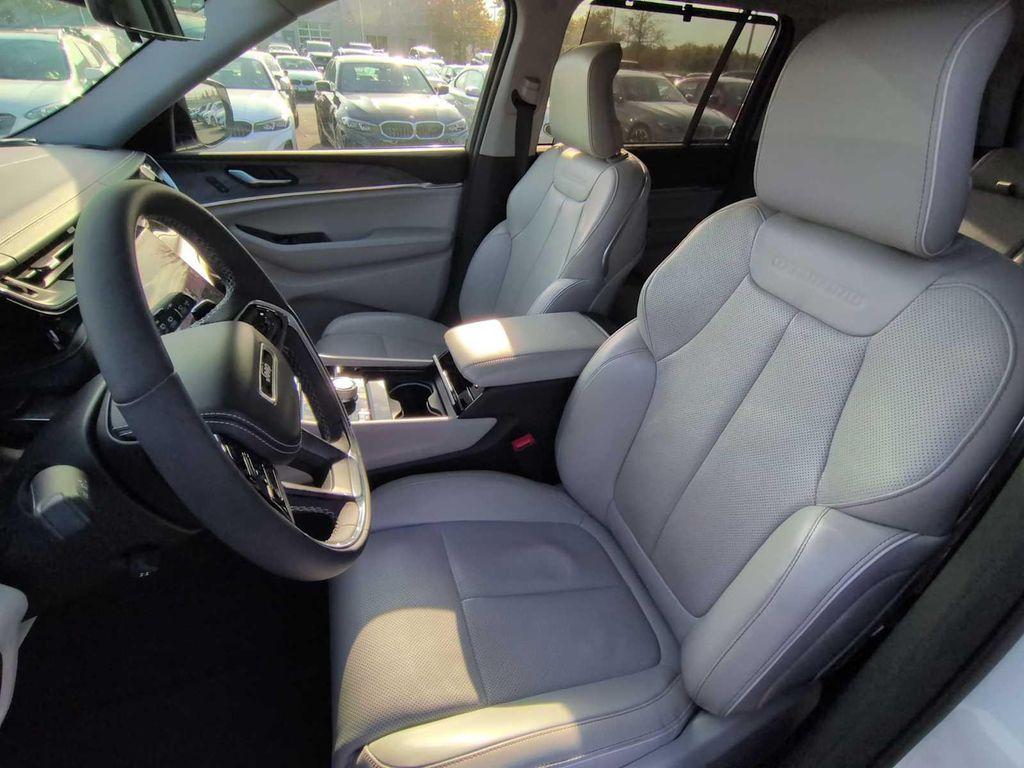 used 2023 Jeep Grand Cherokee car, priced at $37,096