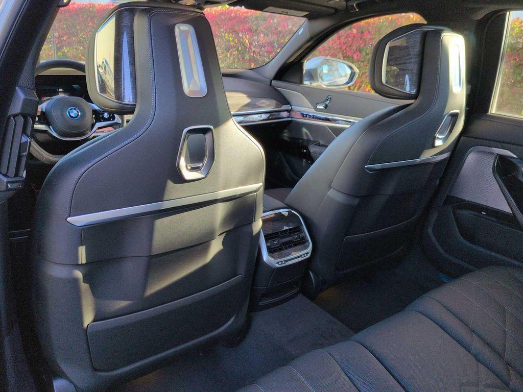 new 2025 BMW i7 car, priced at $113,155
