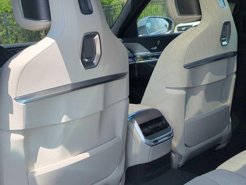 new 2025 BMW i7 car, priced at $120,375