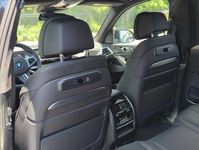 new 2026 BMW X7 car, priced at $118,680