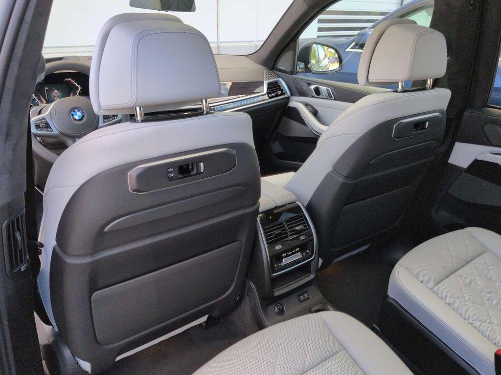 new 2026 BMW X7 car, priced at $102,830