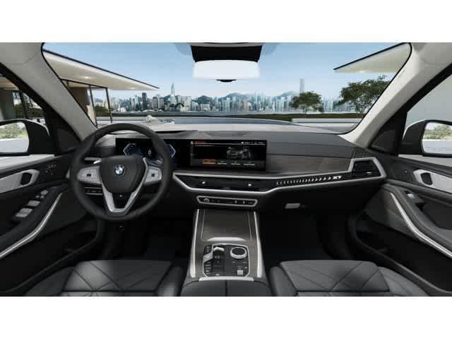 new 2026 BMW X7 car, priced at $90,275