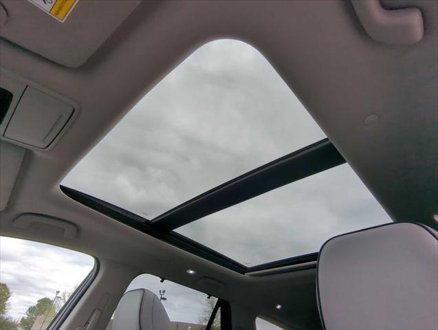 used 2025 Honda Pilot car, priced at $49,495