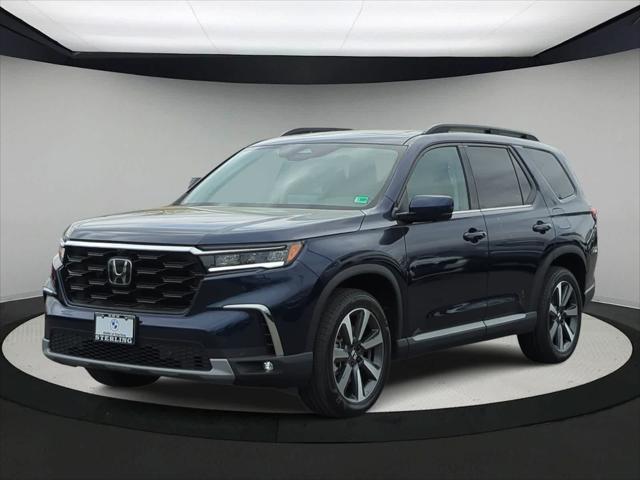 used 2025 Honda Pilot car, priced at $49,247