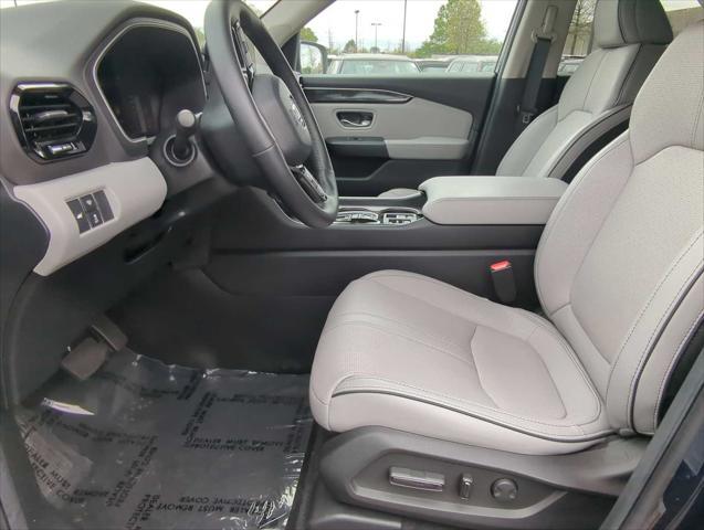 used 2025 Honda Pilot car, priced at $49,495
