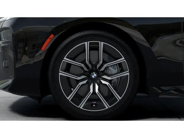 new 2025 BMW 760 car, priced at $133,475