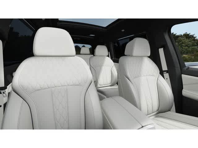 new 2026 BMW X7 car, priced at $121,130