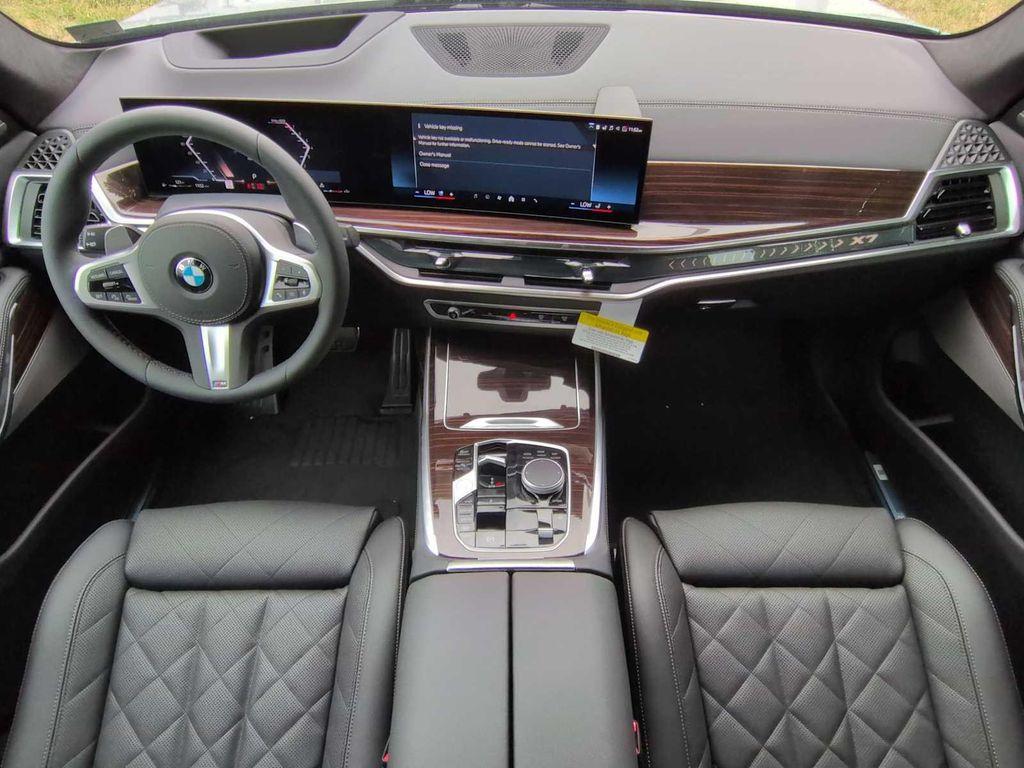 new 2026 BMW X7 car, priced at $100,480