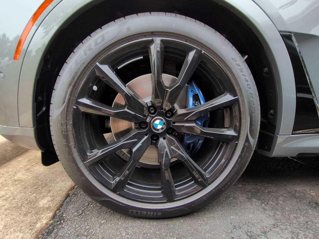 new 2026 BMW X7 car, priced at $100,480