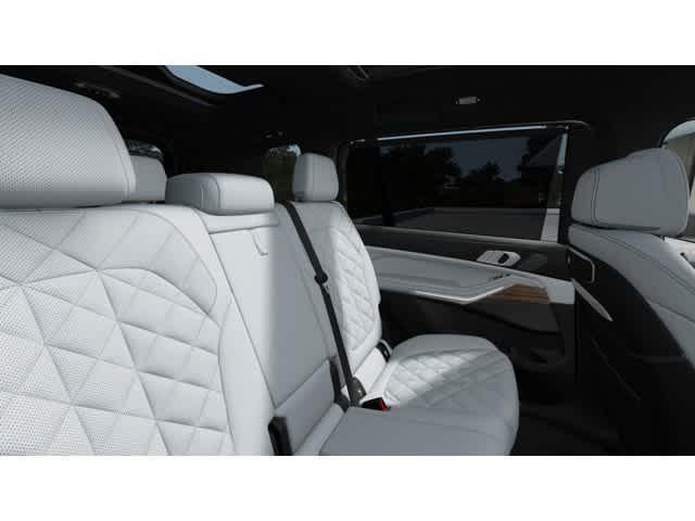 new 2026 BMW X7 car, priced at $98,675