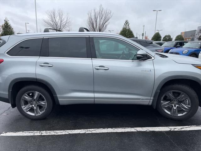 used 2019 Toyota Highlander Hybrid car, priced at $31,775