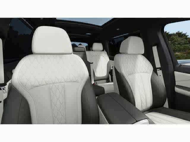 new 2026 BMW X7 car, priced at $109,975