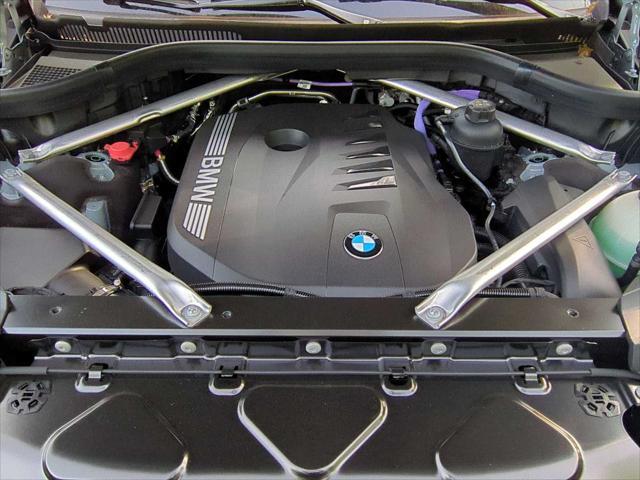 new 2025 BMW X7 car, priced at $100,655