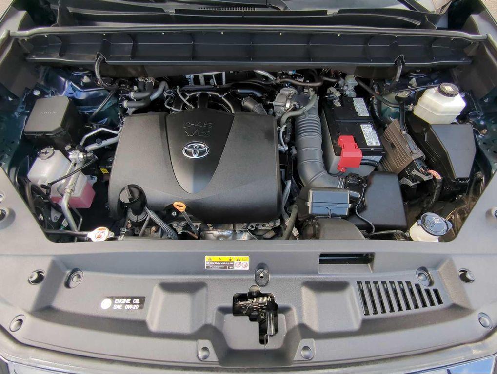 used 2021 Toyota Highlander car, priced at $32,427