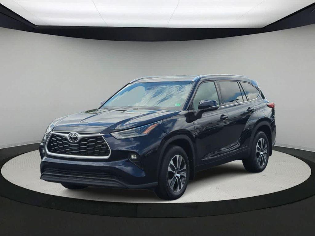 used 2021 Toyota Highlander car, priced at $32,427