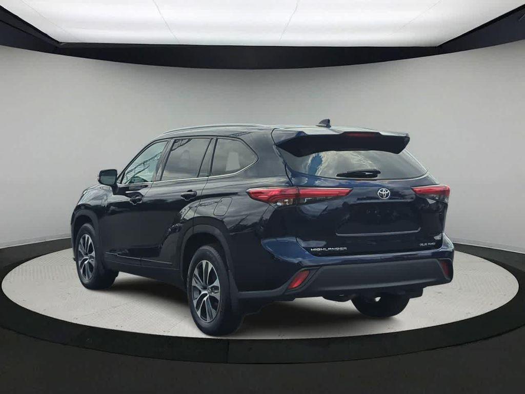 used 2021 Toyota Highlander car, priced at $32,427