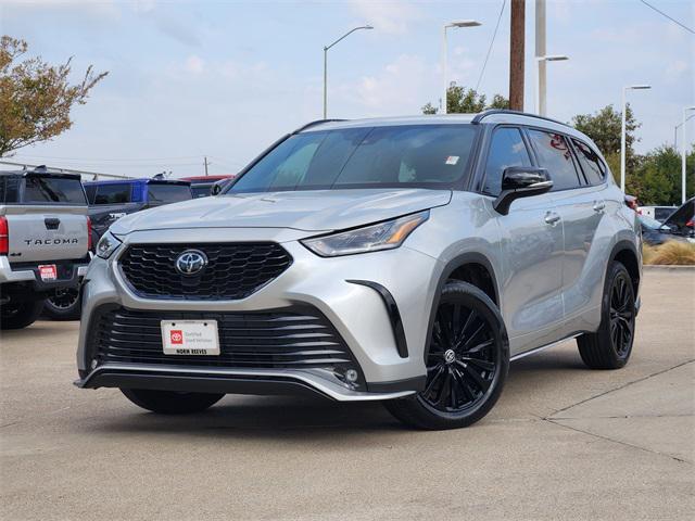 used 2023 Toyota Highlander car, priced at $35,744