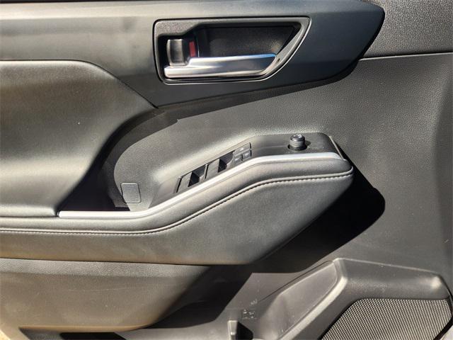 used 2021 Toyota Highlander car, priced at $31,212