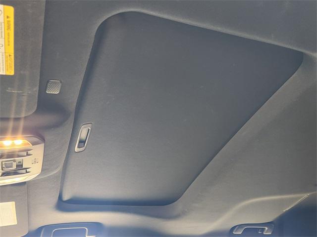 used 2021 Toyota Highlander car, priced at $31,212