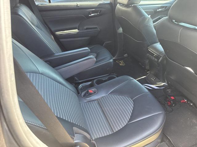 used 2021 Toyota Highlander car, priced at $31,991