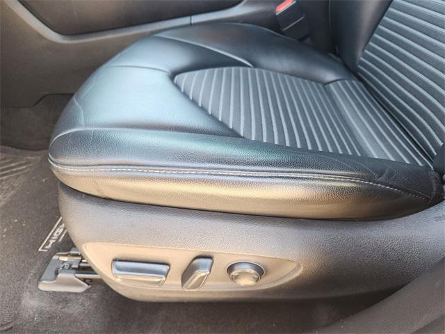 used 2021 Toyota Highlander car, priced at $31,212