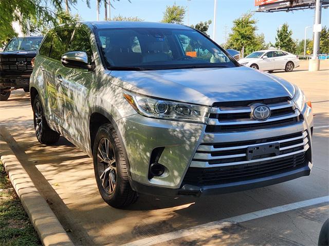 used 2018 Toyota Highlander car, priced at $17,391