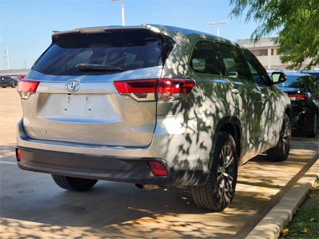 used 2018 Toyota Highlander car, priced at $17,391