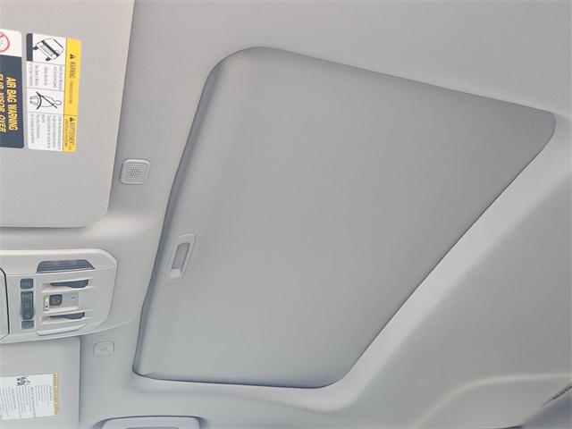 new 2025 Toyota Highlander Hybrid car, priced at $54,816