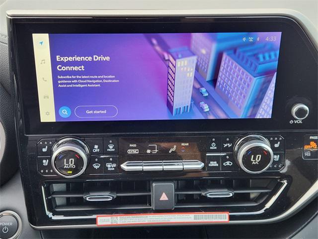 new 2025 Toyota Highlander Hybrid car, priced at $54,816