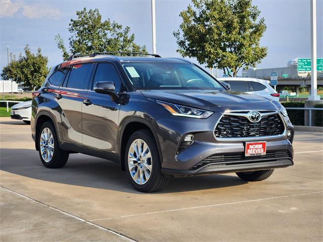 new 2025 Toyota Highlander Hybrid car, priced at $54,816
