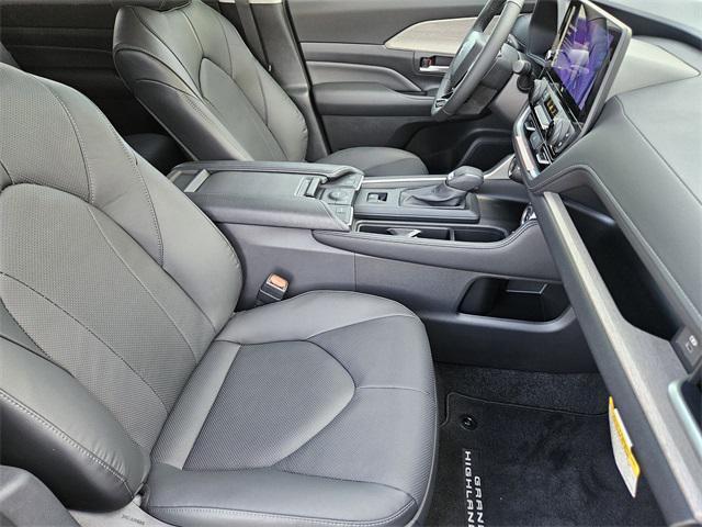 new 2025 Toyota Grand Highlander car, priced at $54,088