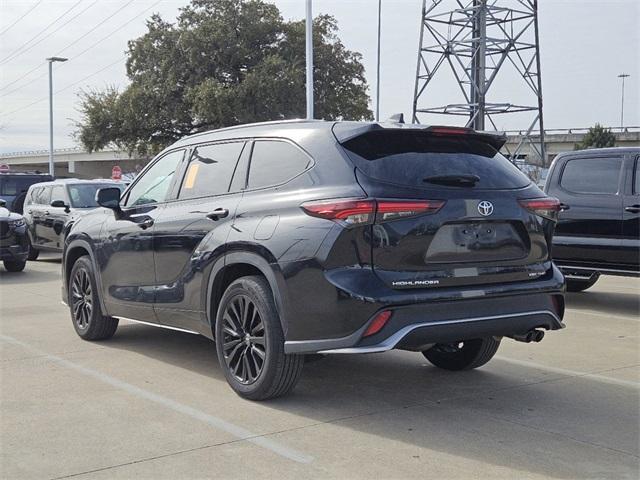 used 2024 Toyota Highlander car, priced at $43,571