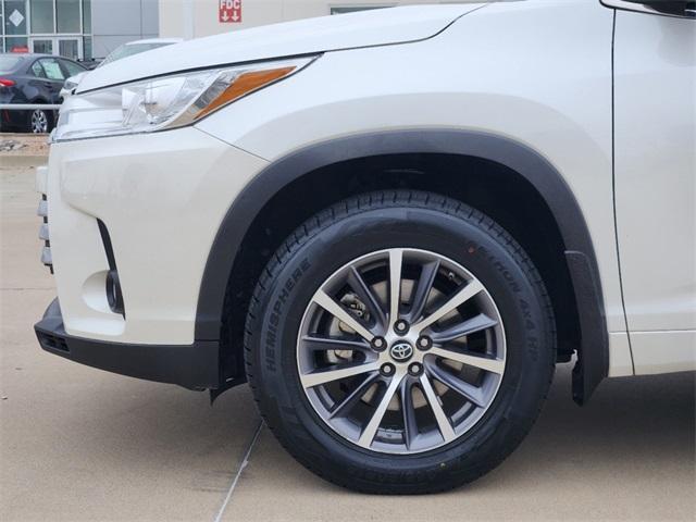 used 2017 Toyota Highlander car, priced at $27,991