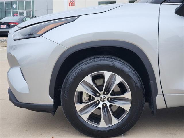 used 2022 Toyota Highlander car, priced at $42,991