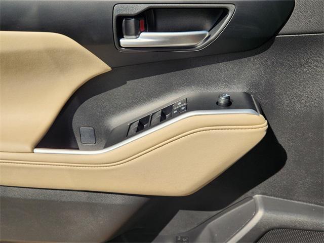 new 2025 Toyota Highlander car, priced at $48,346