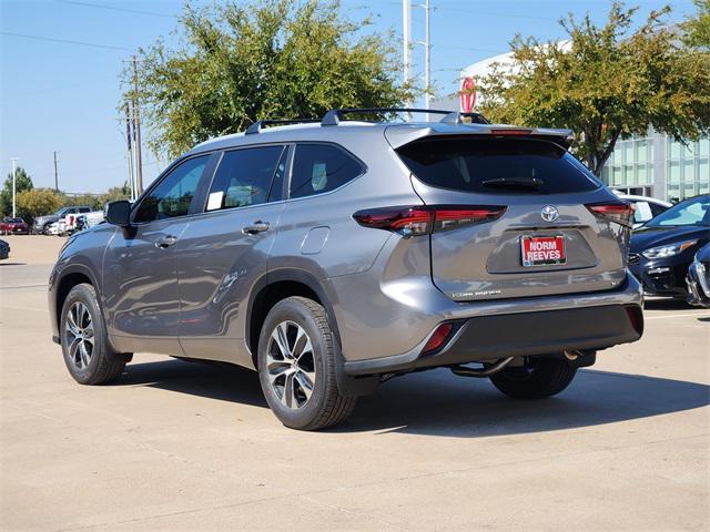 new 2025 Toyota Highlander car, priced at $48,346