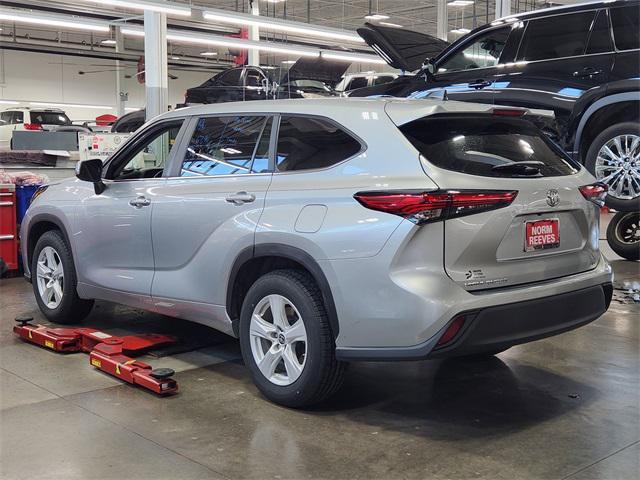 used 2023 Toyota Highlander car, priced at $29,102