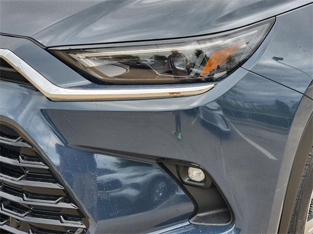 new 2025 Toyota Grand Highlander car