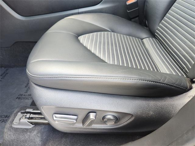 used 2023 Toyota Highlander car, priced at $37,391