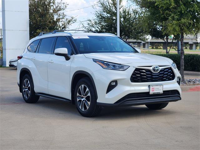 used 2020 Toyota Highlander car, priced at $29,991