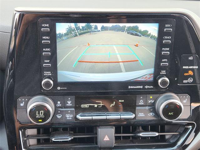 used 2020 Toyota Highlander car, priced at $29,991