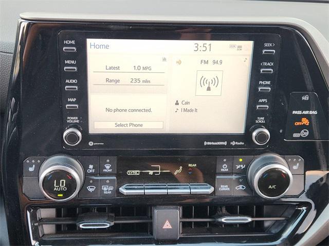 used 2020 Toyota Highlander car, priced at $29,991