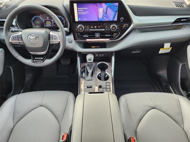 new 2025 Toyota Highlander Hybrid car, priced at $57,540