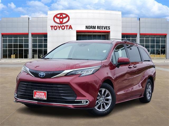 used 2022 Toyota Sienna car, priced at $40,352