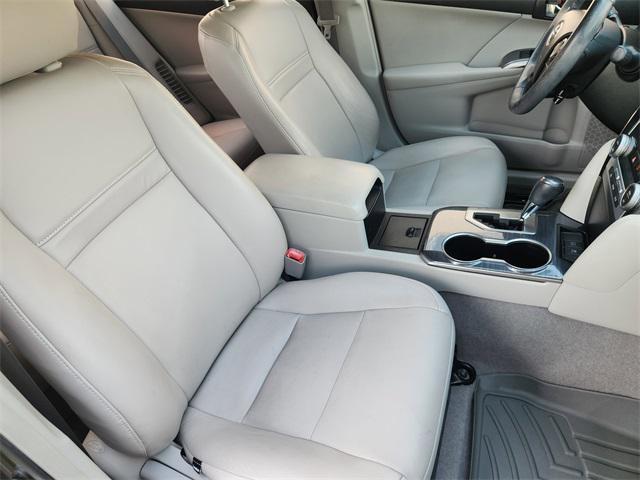 used 2014 Toyota Camry Hybrid car, priced at $16,389