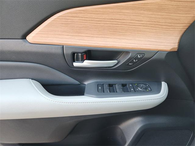 new 2026 Toyota Grand Highlander Hybrid car, priced at $57,240